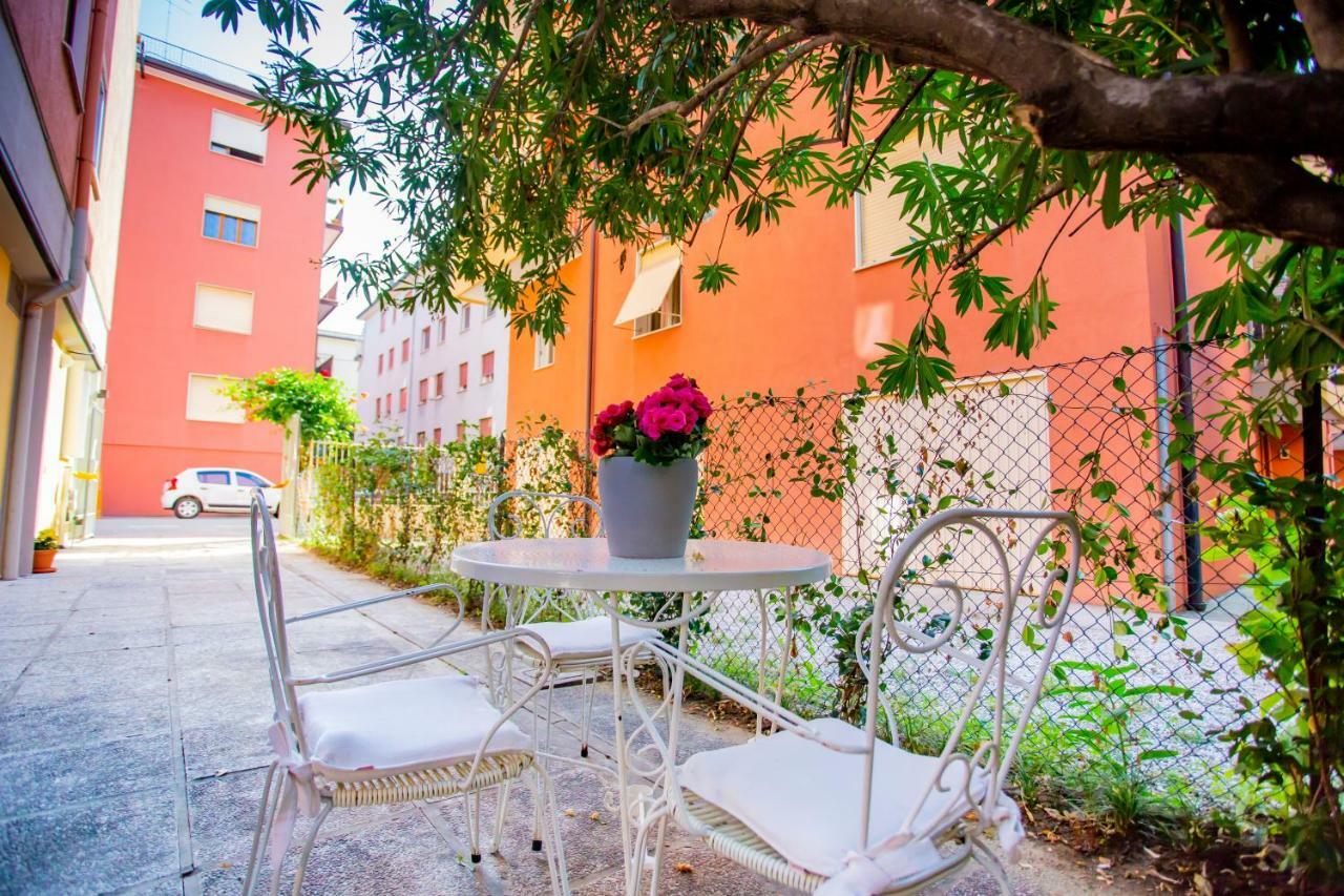 Laguna Boutique Apartments Местре Экстерьер фото
